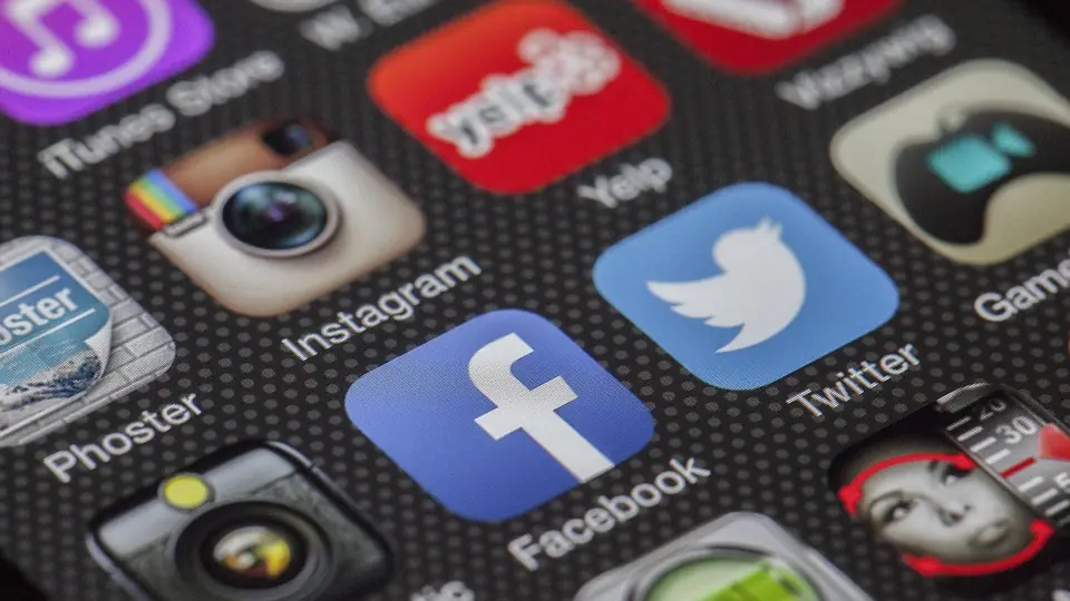 Illustration de la partie « Comprendre l'écosystème social media de la mode » du cours Réseaux sociaux et stratégie d'influence dans la mode