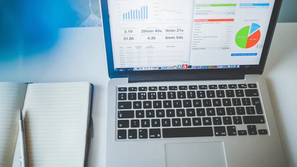 Illustration de la partie « Intégrer le digital au plan marketing » du cours Marketing digital et données clients dans le plan